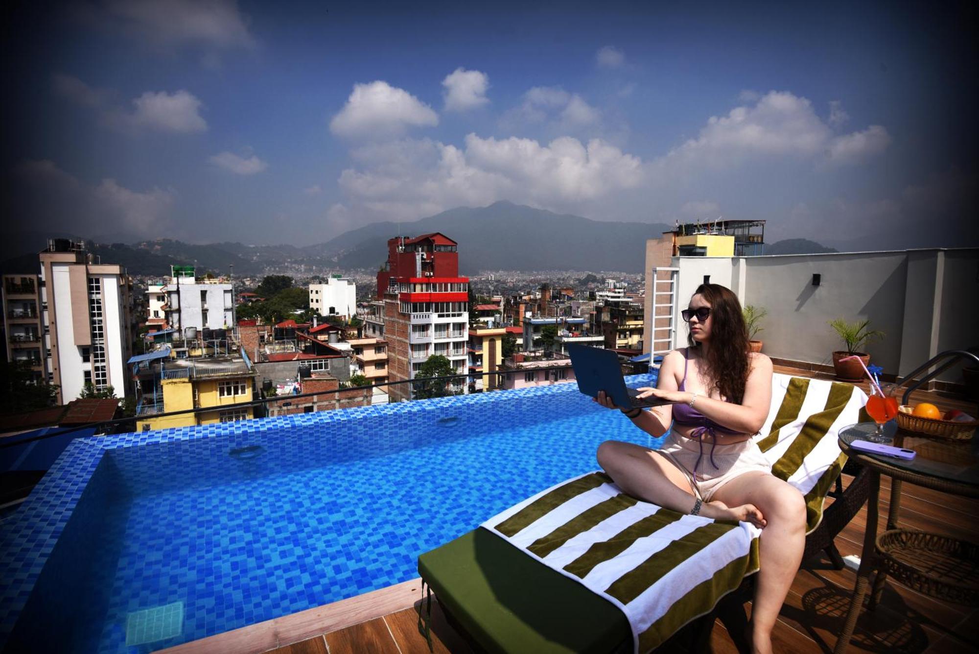 Divine Kathmandu Hotel Buitenkant foto