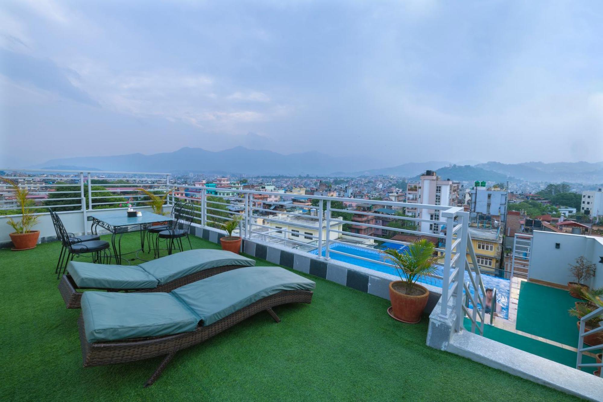 Divine Kathmandu Hotel Buitenkant foto